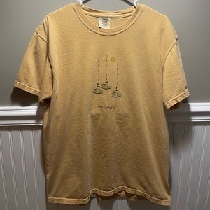 Vintage yellow t